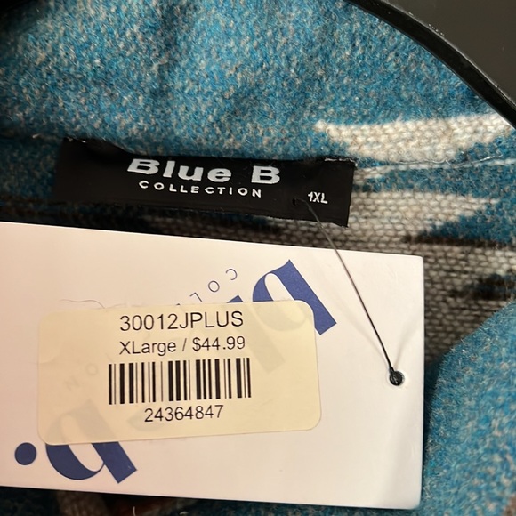 Aztec Cropped Jacket - Picture 3 of 3